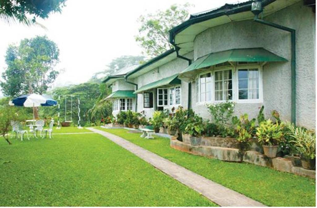 Hatale Tea Estate Bungalow Madulkele Eksteriør billede