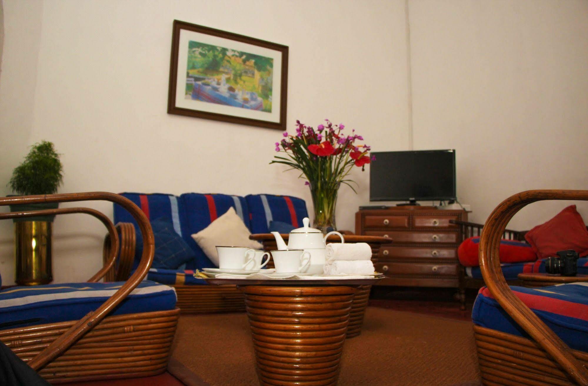 Hatale Tea Estate Bungalow Madulkele Eksteriør billede